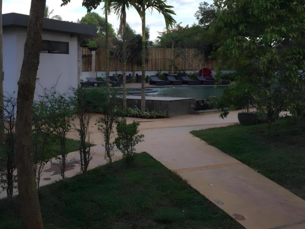 Yeak Loam Hotel Banlung Exterior photo