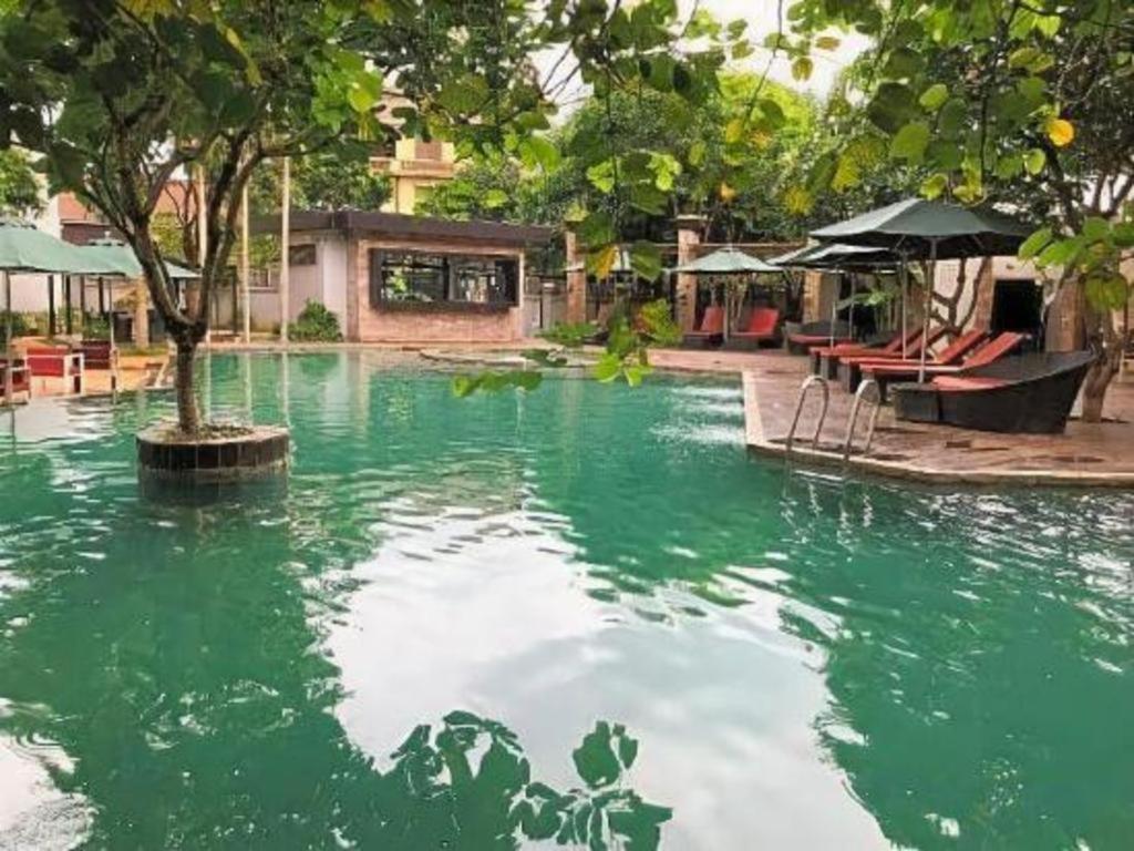 Yeak Loam Hotel Banlung Exterior photo