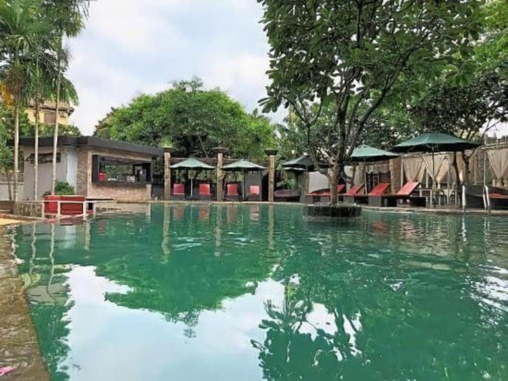 Yeak Loam Hotel Banlung Exterior photo
