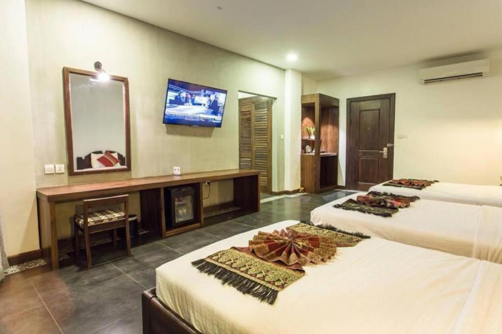 Yeak Loam Hotel Banlung Exterior photo