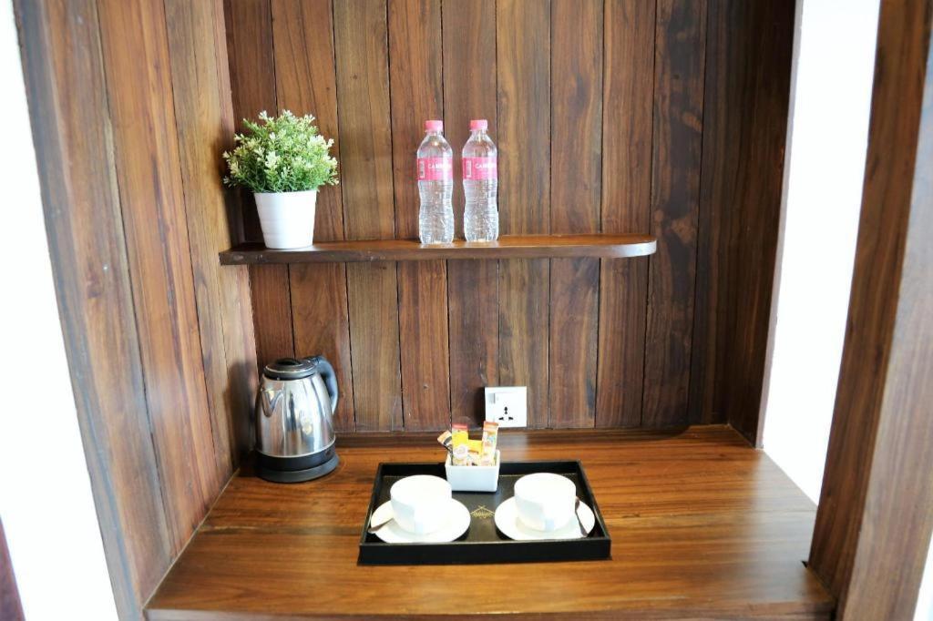 Yeak Loam Hotel Banlung Exterior photo